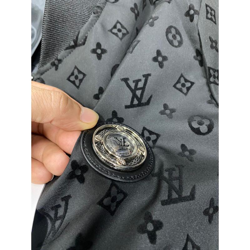 Áo khoác Bomber LV