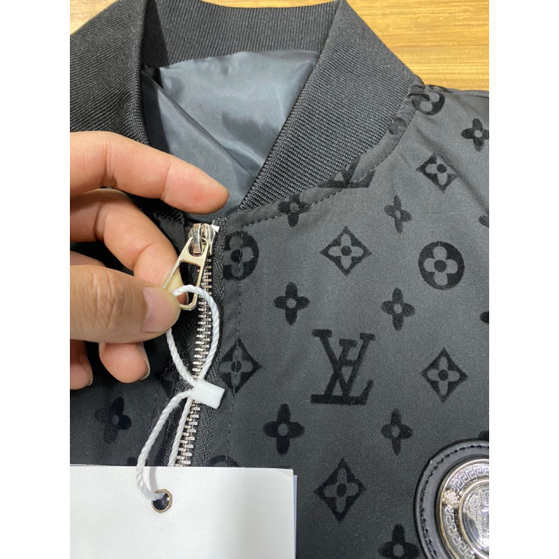 Áo khoác Bomber LV