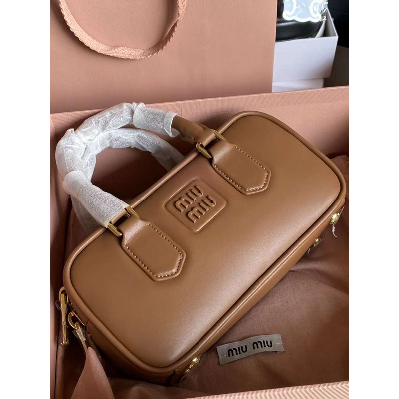 Túi miumiu tay cầm
