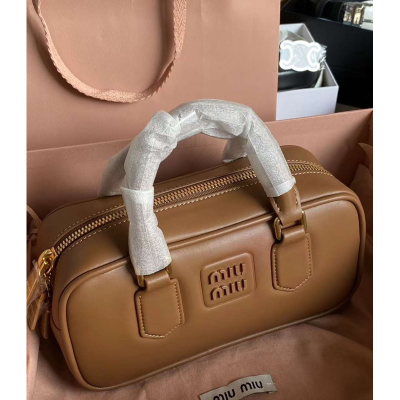 Túi miumiu tay cầm