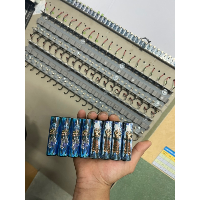 PIn hàn kết nối sẵn : Pin LG M29 và PAnaBD 18650