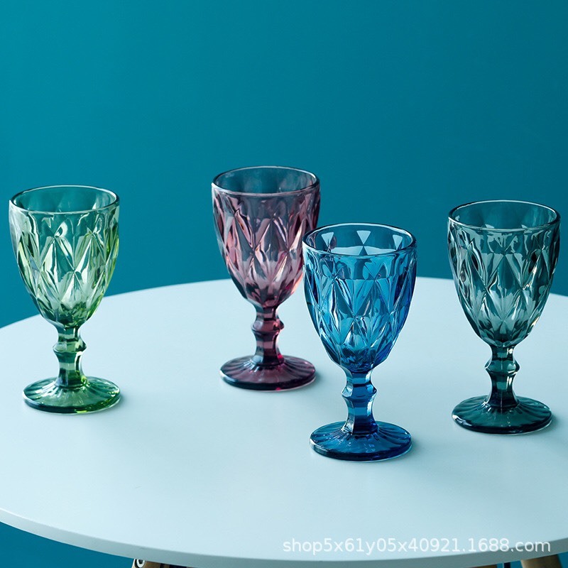 Ly thuỷ tinh bày ly vang bàn tiệc phong cách vintage Pháp màu xanh lá decor trang trí nhà cửa sang chảnh LinaHome