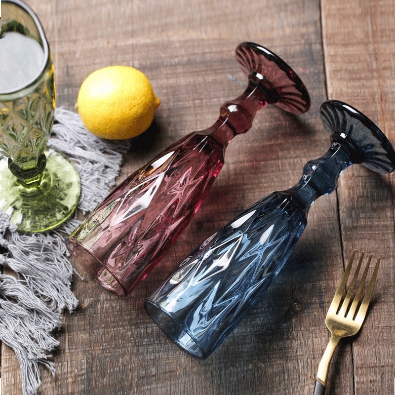 Ly thuỷ tinh bày ly vang bàn tiệc phong cách vintage Pháp màu xanh lá decor trang trí nhà cửa sang chảnh LinaHome