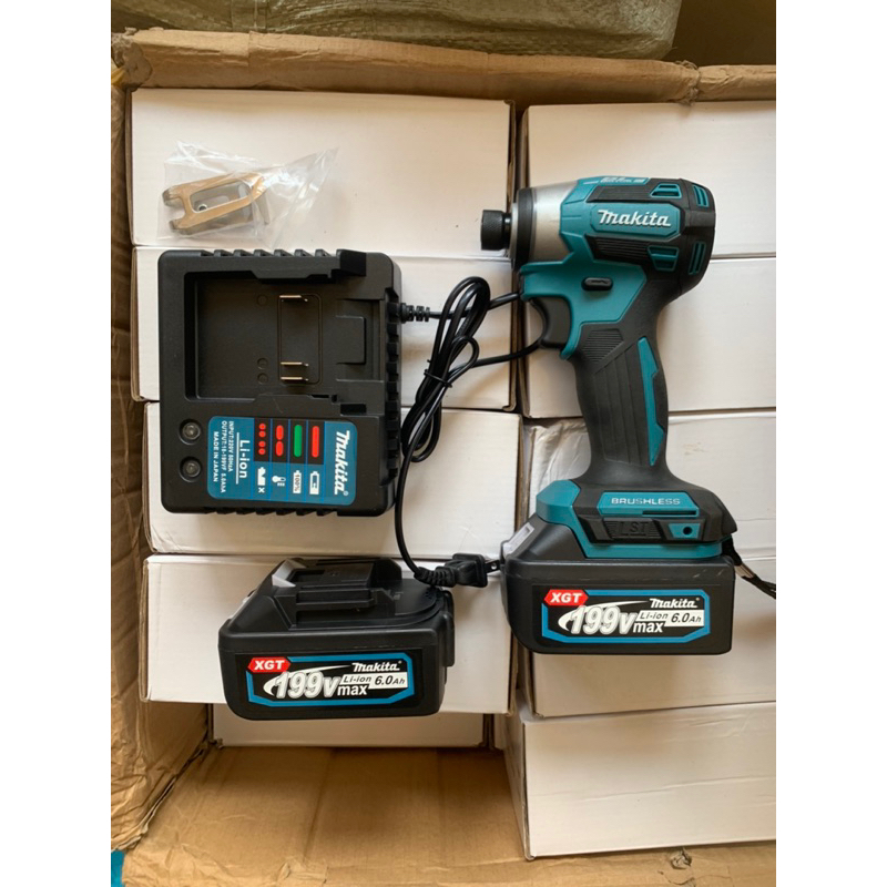 Máy chuyên vit makita 173 có chỉnh lực trên đầu máy