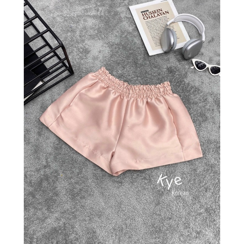 Quần Đùi Ngủ Mặc Nhà ✨Quần short Mặc Nhà Chất Vải Lụa Phi Bóng✨ Cạp Cao Có Túi Dáng Chữ A Chuẩn Form