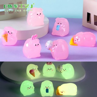 Charm dạ quang heo hồng phát sáng nhiều màu sắc