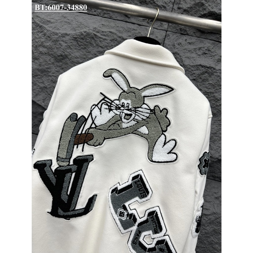 Áo Khoác Bomber Họa Tiết Con Thỏ L.V Varsity Jacket . Áo bomber Sơn Tùng Nam Nữ Hai Màu Siêu Đẹp