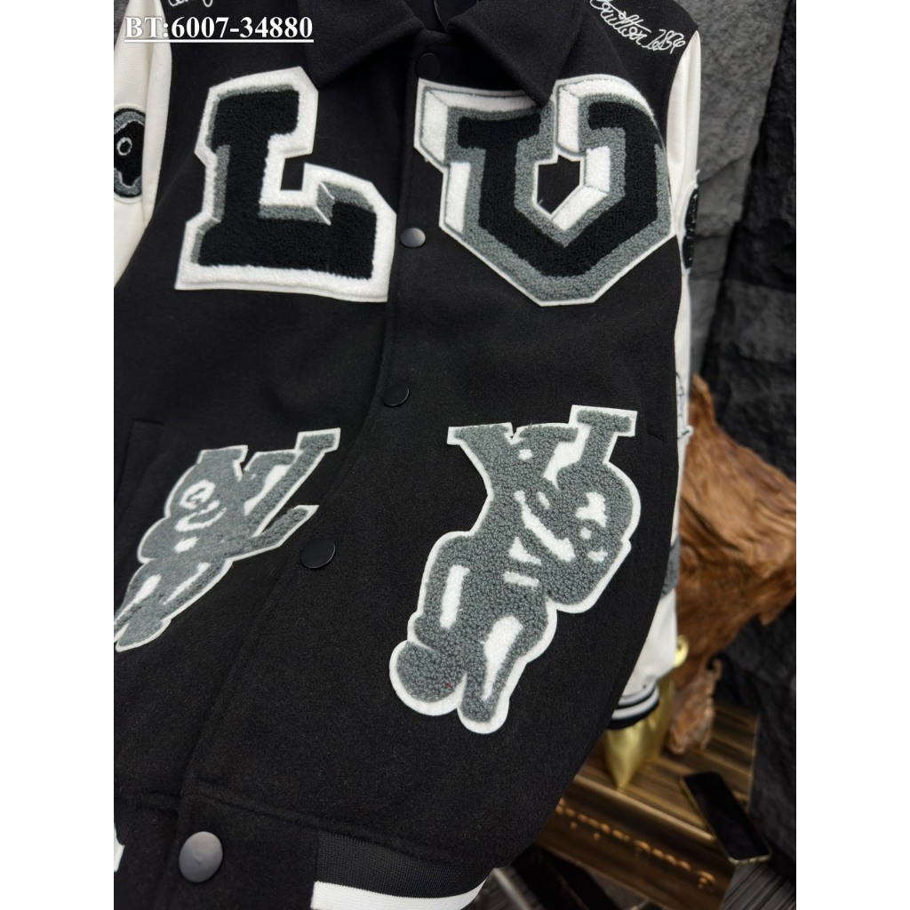 Áo Khoác Bomber Họa Tiết Con Thỏ L.V Varsity Jacket . Áo bomber Sơn Tùng Nam Nữ Hai Màu Siêu Đẹp