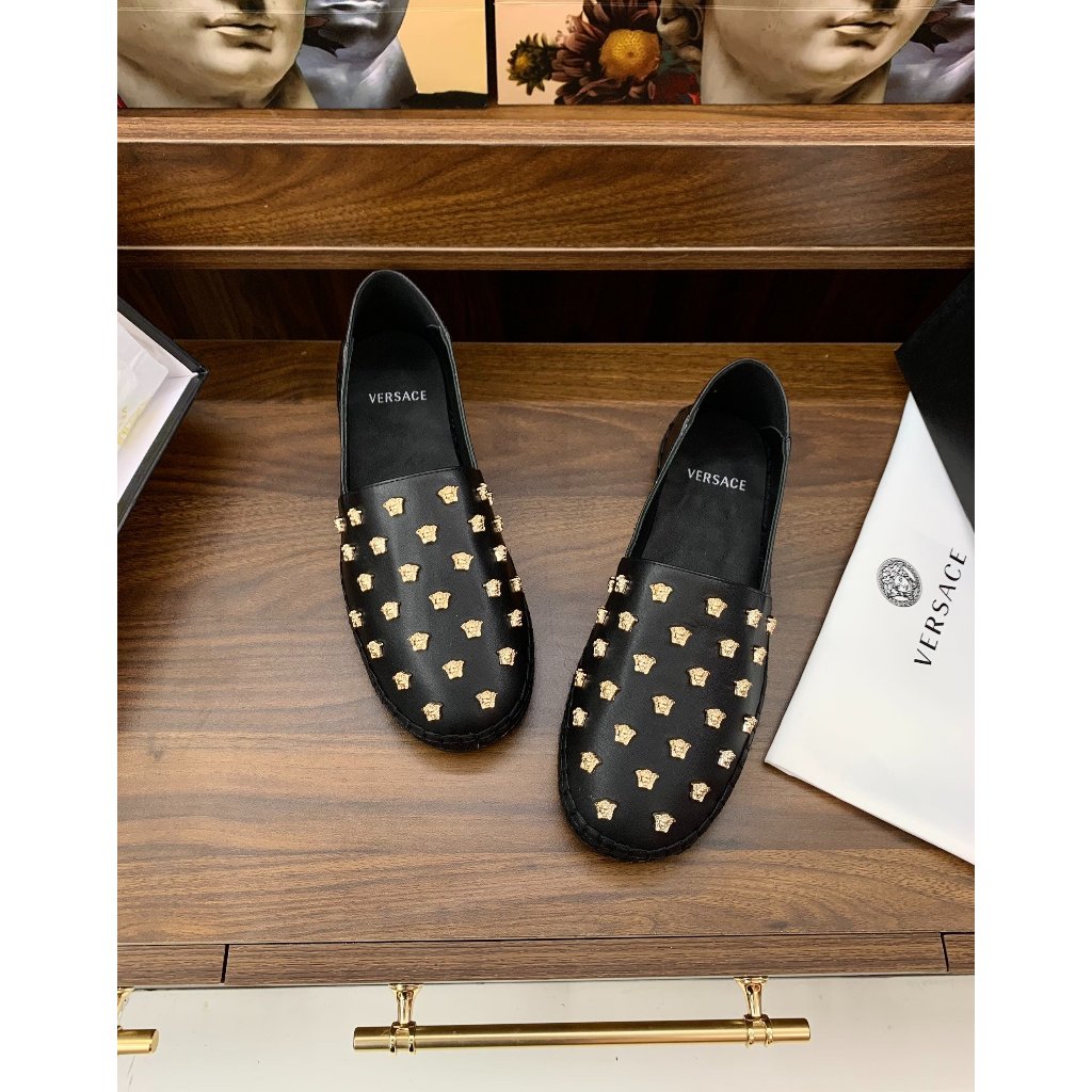 Giày Lười Nam đạt bê Họa Tiết Đính Mặt Vàng full hộp . GIày Lười Da Trơn bùi đặt đính đá Giản Siêu Đẹp