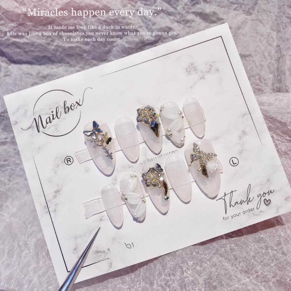 Nail Box Đính Đá M200