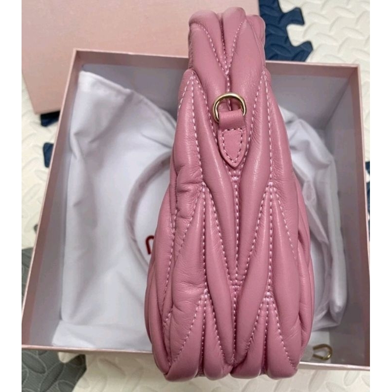TÚI da Pu MIUMIU cầm tay cao cấp màu hồng + dây đeo chéo KHÔNG HỘP