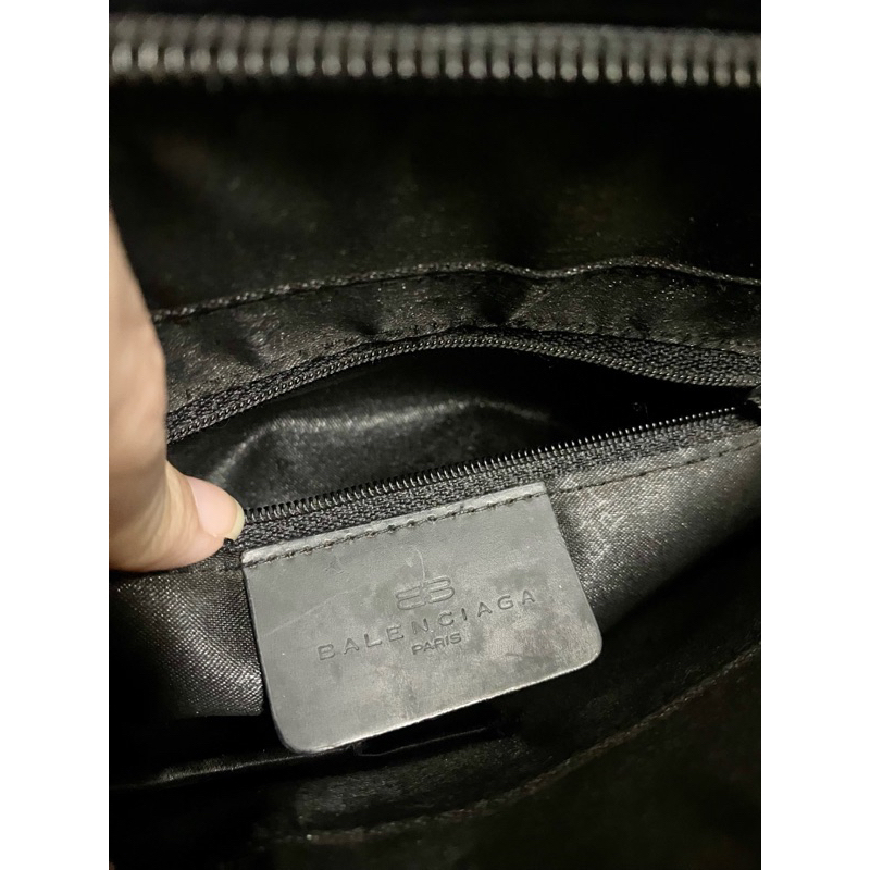 • Túi B.AL.E.N.CI.A.GA BB da epi đen bóng• Vui lòng đọc kỹ mô tả•