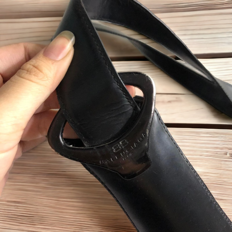 • Túi B.AL.E.N.CI.A.GA BB da epi đen bóng• Vui lòng đọc kỹ mô tả•