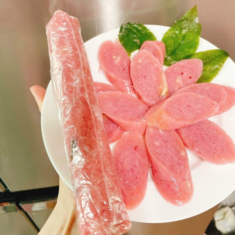 Nem chua nguyên cây