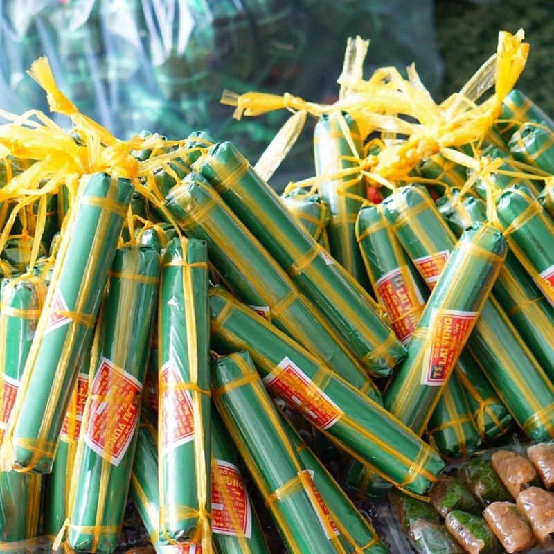 Nem chua nguyên cây