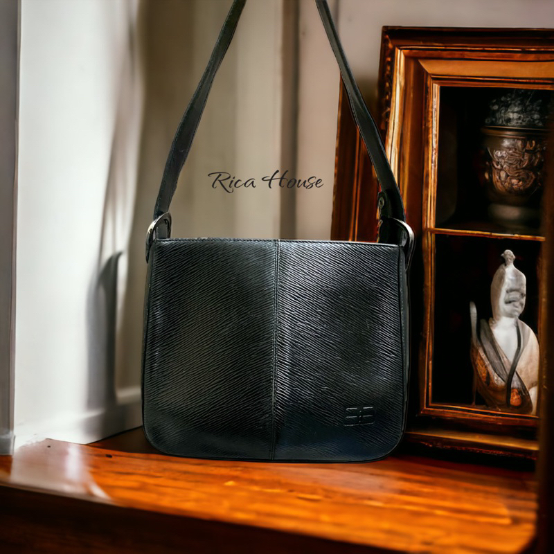 • Túi B.AL.E.N.CI.A.GA BB da epi đen bóng• Vui lòng đọc kỹ mô tả•