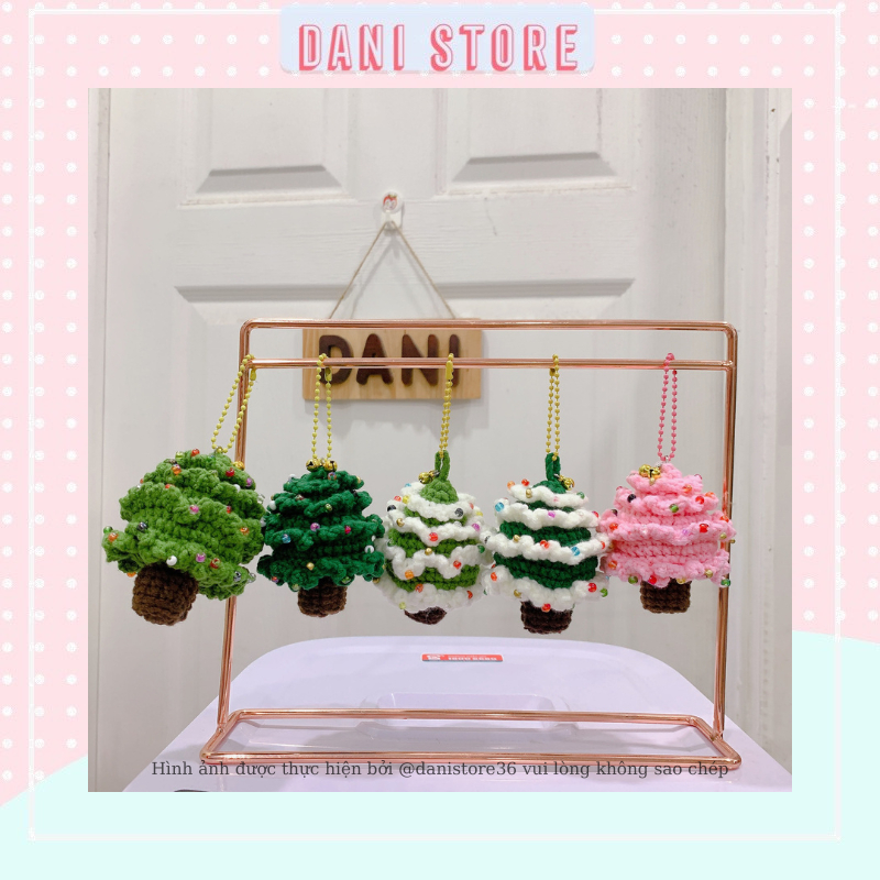 01 Móc khoá cây thông Noel móc len