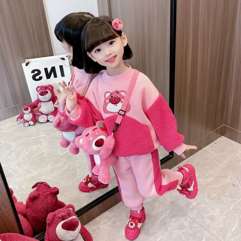 Túi đeo chéo hoạ tiết gấu dâu hồng   size 25 cm dễ thương