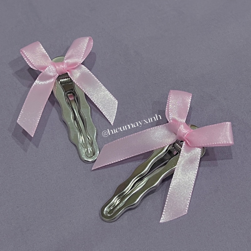 Kẹp kim loại lượn sóng gắn nơ Barbie core🎀