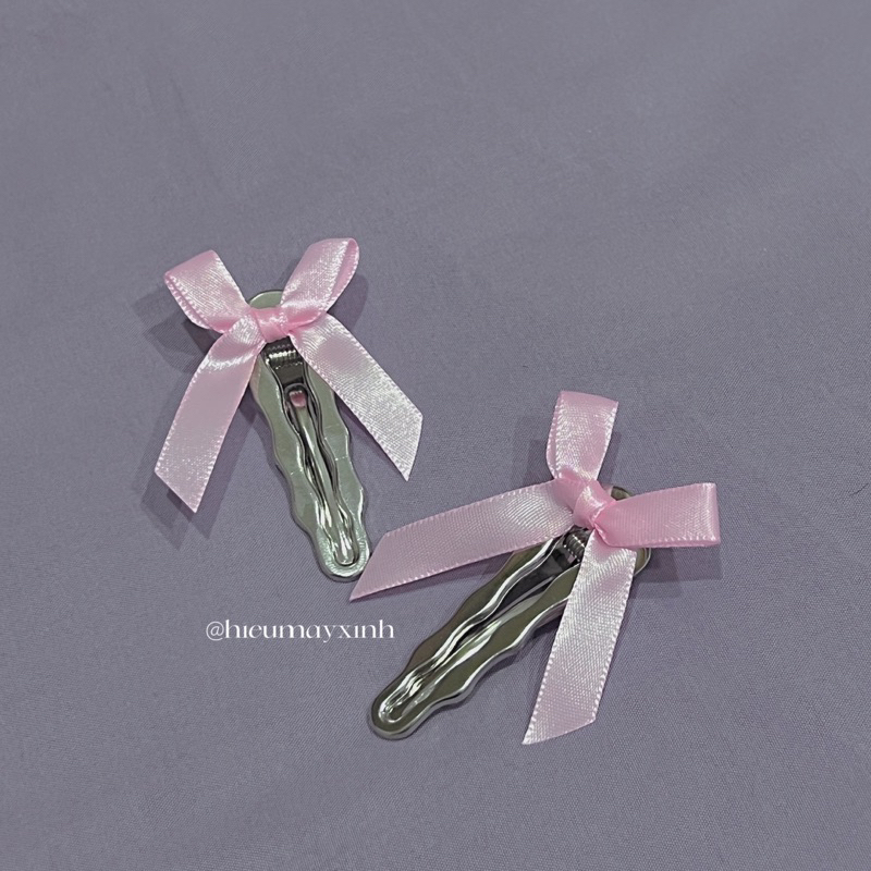 Kẹp kim loại lượn sóng gắn nơ Barbie core🎀