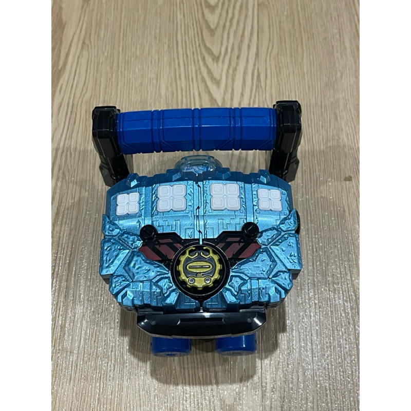 Blizzard Knuckle - Kamen Rider Grease