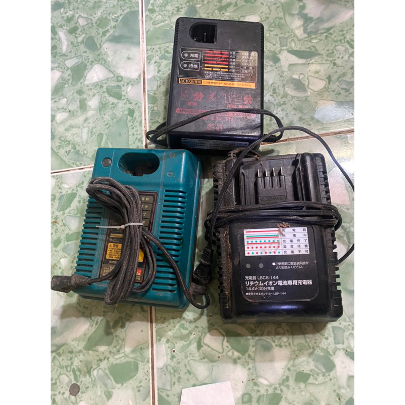 Sạc bãi điện 100v zin bao sạc