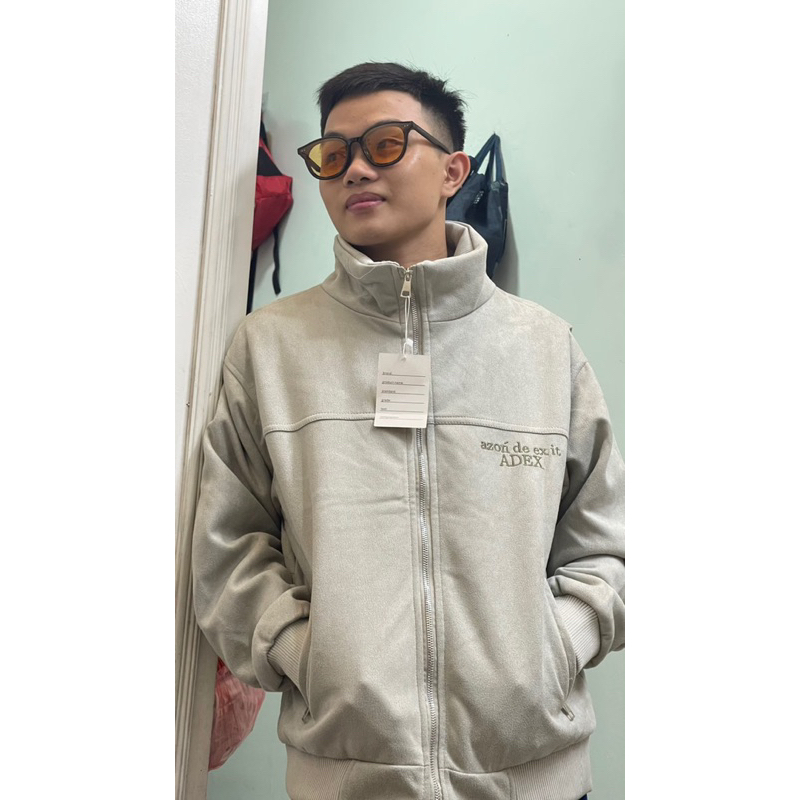 Áo khoác bóng chày nam nữ cổ đứng chất da lộn lót gió hoạ tiết thêu mùa thu áo khoác adex 2023