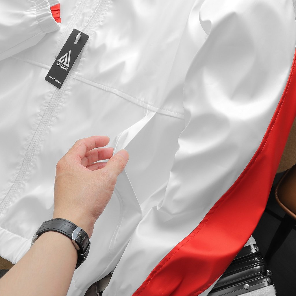 Áo khoác dù FINLEY ARTCOM Uniex  nam nữ form oversize được may 2 lớp dày dặn chống thấm phong cách trẻ trung năng động.