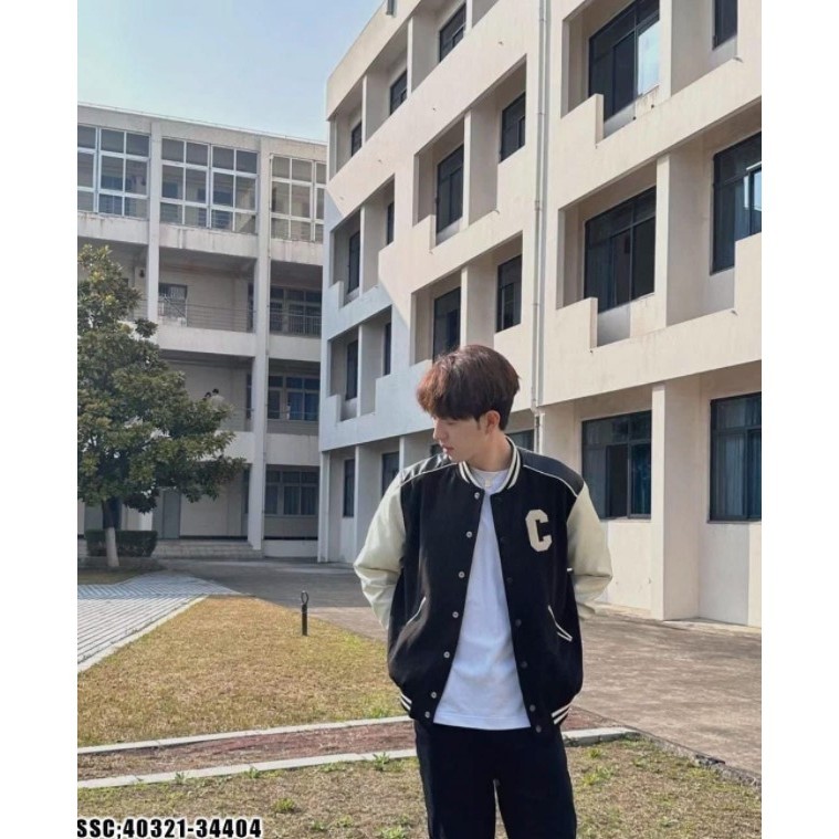 Áo bomber thêu chữ C unisex form rộng nam nữ tay bồng kiểu dáng bóng chày cá tính TONGKHOSI