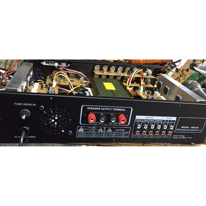 Ampli karaoke 8sò  fet