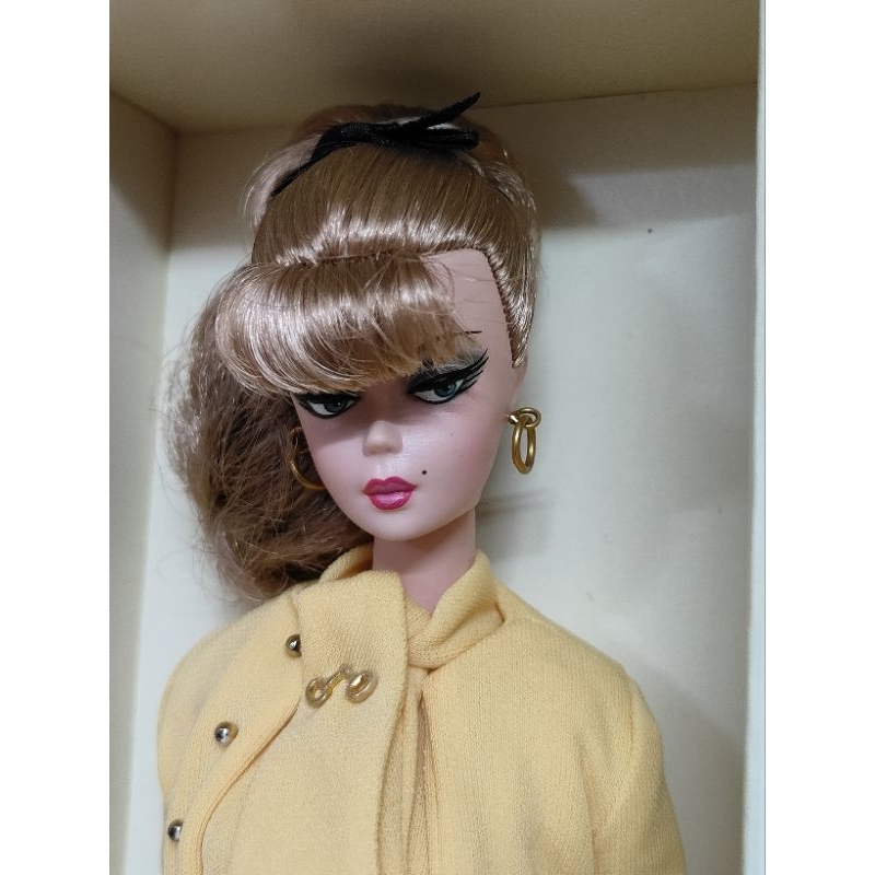 Búp bê barbie Silkstone Secretary