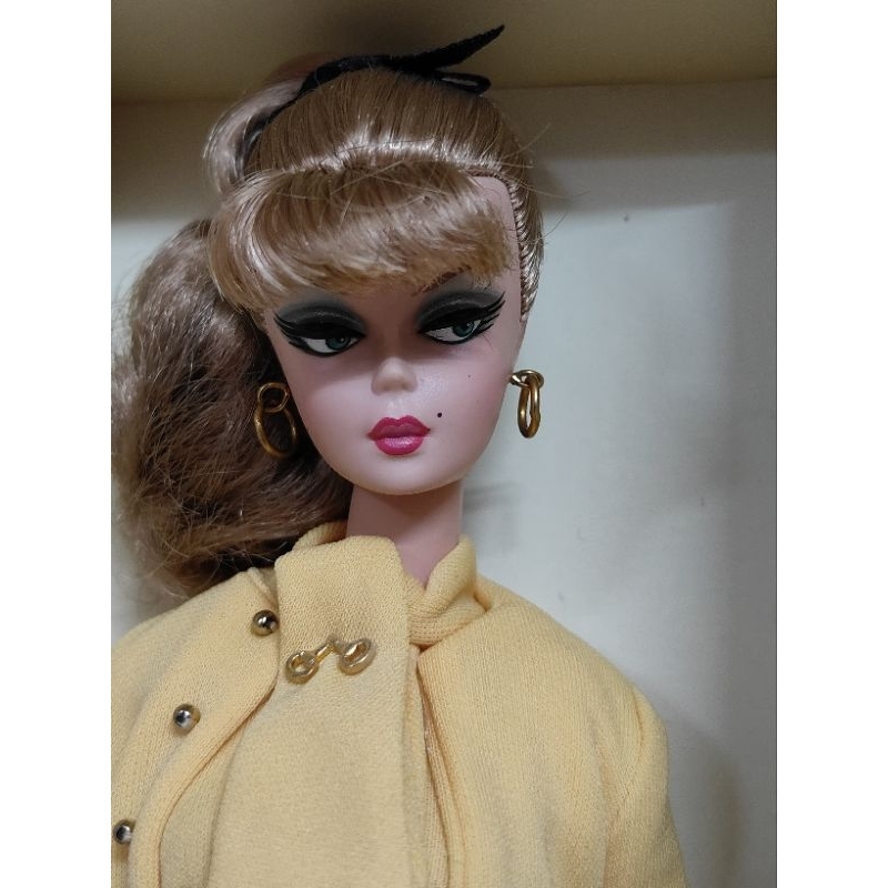 Búp bê barbie Silkstone Secretary