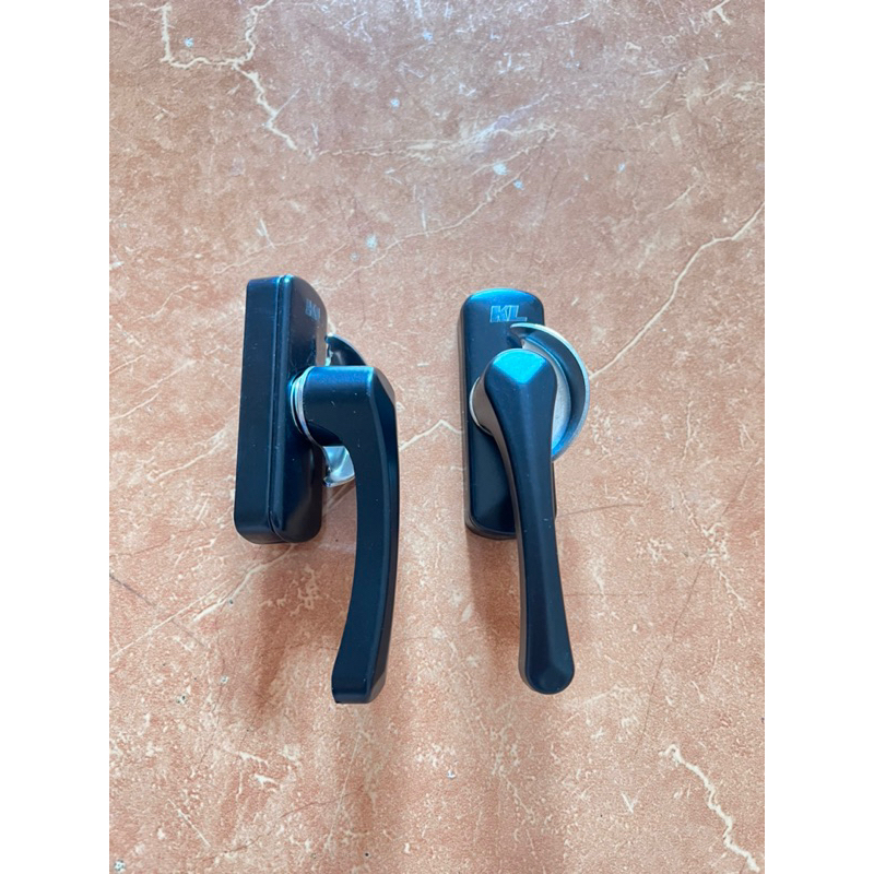 Khóa sò  dùng cho cửa sổ lùa