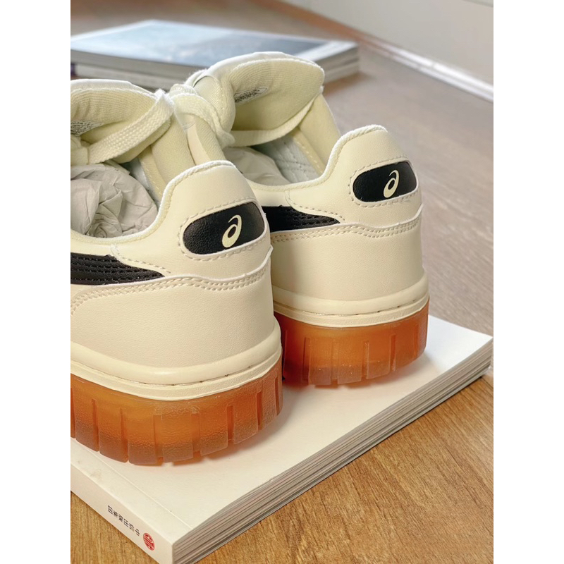 Giày sneaker asics court mz cream black gum