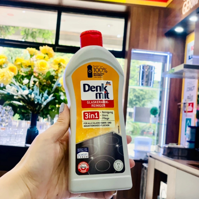 Dung dịch vệ sinh bếp DENKMIT 3in1 làm sạch vết bám trên bàn bếp, mặt bếp gas