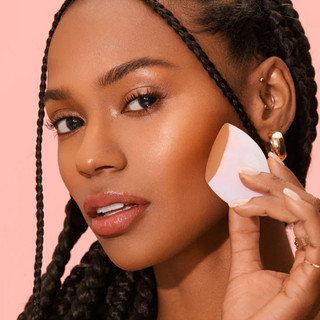 Mút Phủ Phấn Real Techniques Miracle Powder Sponge Màu Hồng