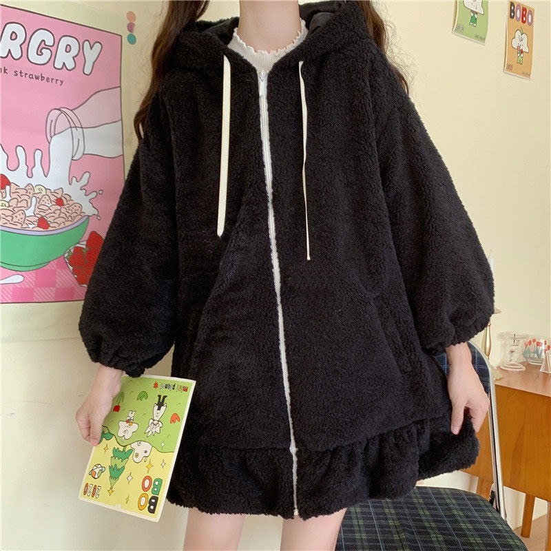 Áo khoác lông tại thỏ dài giấu quần cute cho các nàng