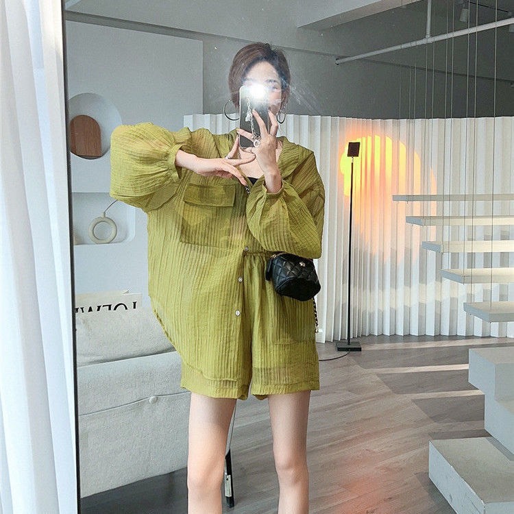 Sét sơ mi đũi nhăn 2 túi hộp có mũ cực xinh  dành cho các nàng 🎉🎉🎉🎉