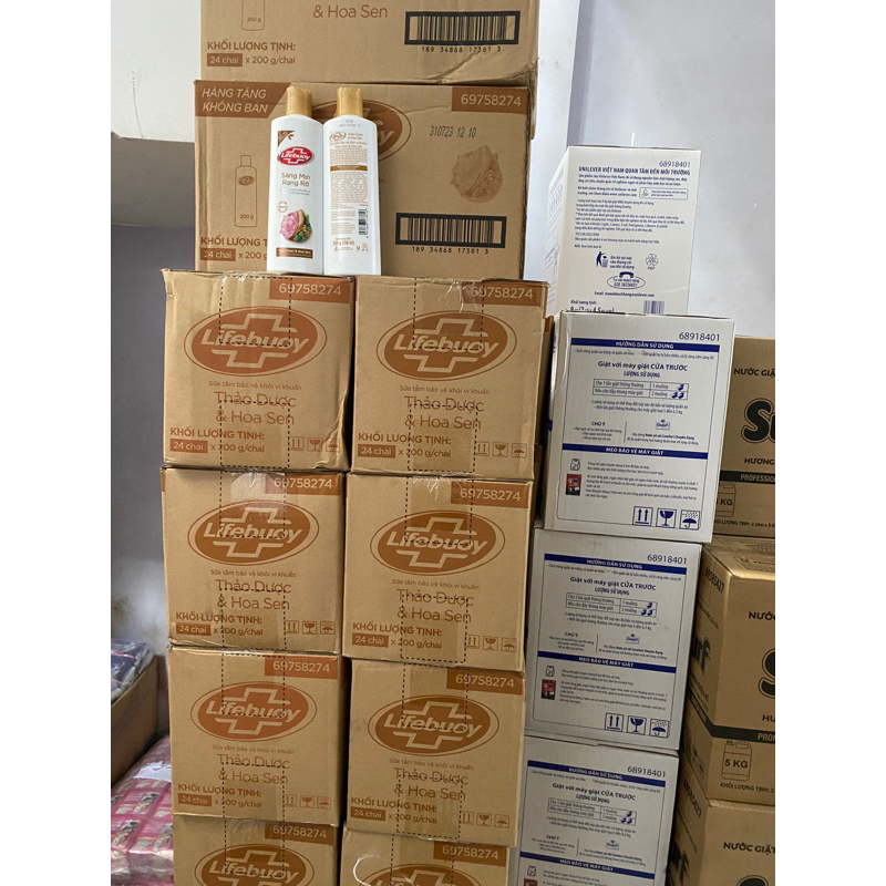 Sữa tắm Lifebuoy Detox Thảo Dược & Hoa Sen 200g