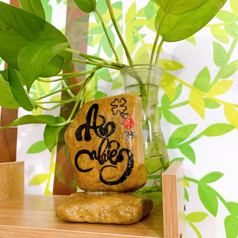 Đá viết chữ thư pháp