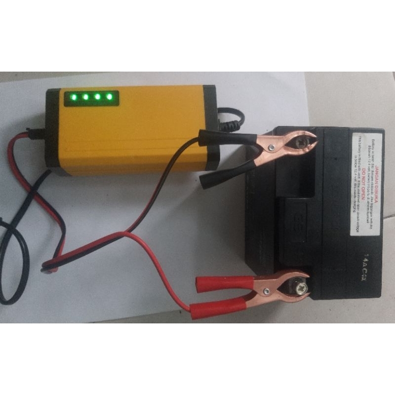 Máy sạc bình acquy 12v 2A-20A xe máy, xe hơi
