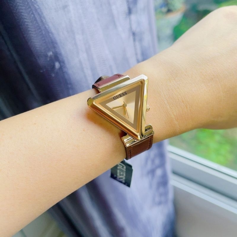 Đồng Hồ Nữ Guess Mặt Tam giác GW0548L3 GW0548L2 Dây Da - Size 34mm