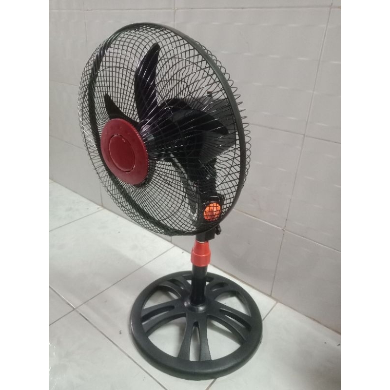 Quạt b3 b4 sử dụng pin mkita 18v 21v kiểu công nghiệp khe pin 4cm phổ thông