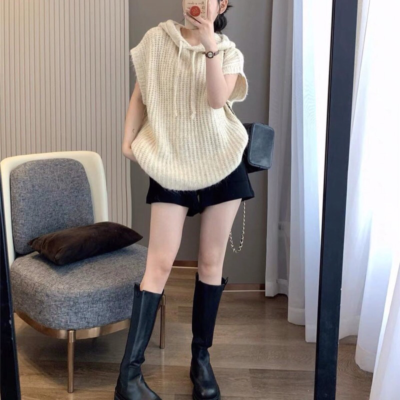 Áo len sát nách Z***R có mũ kem