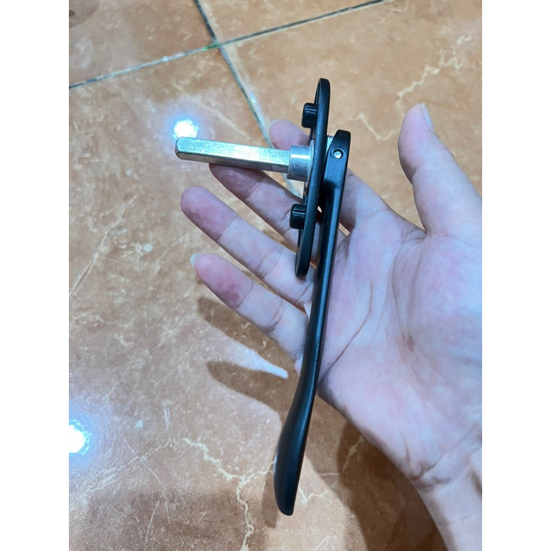 Tay nắm cửa xếp trượt