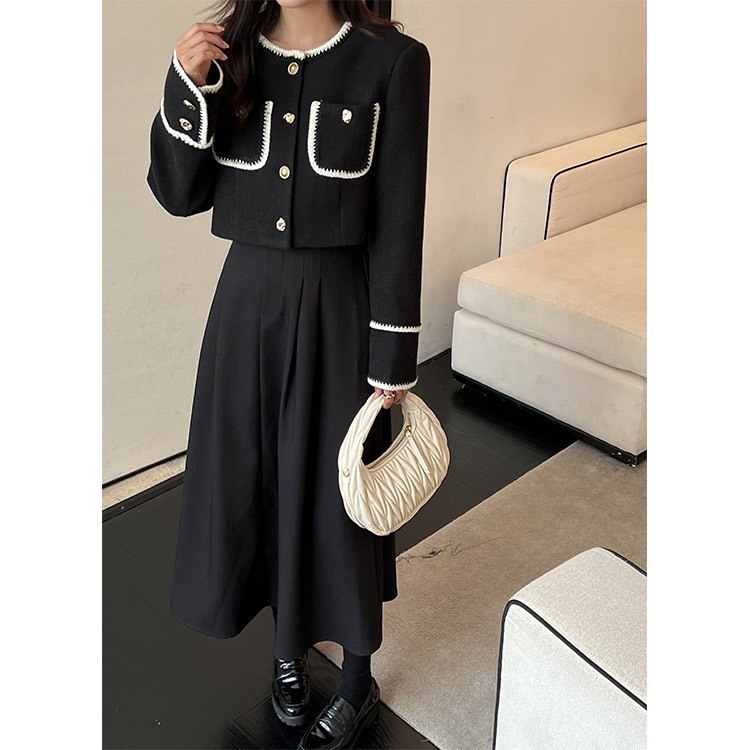 Sét nhung đen chân váy dài 🌸🌸🌸Sét đồ vừa lịch sự vừa tôn dáng lại vô cùng ấm áp