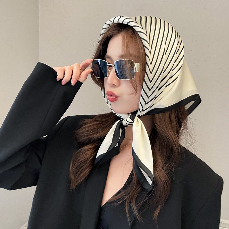 Khăn lụa vuông da beo màu trắng đen 70x70cm THYTHY STORE