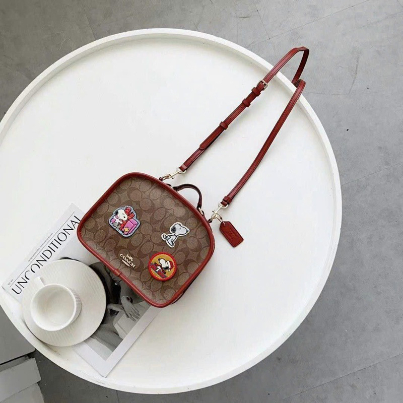 📛SALE📛TÚI C LUNCH PAIL SNOOPY BOX NỮ ĐEO CHÉO