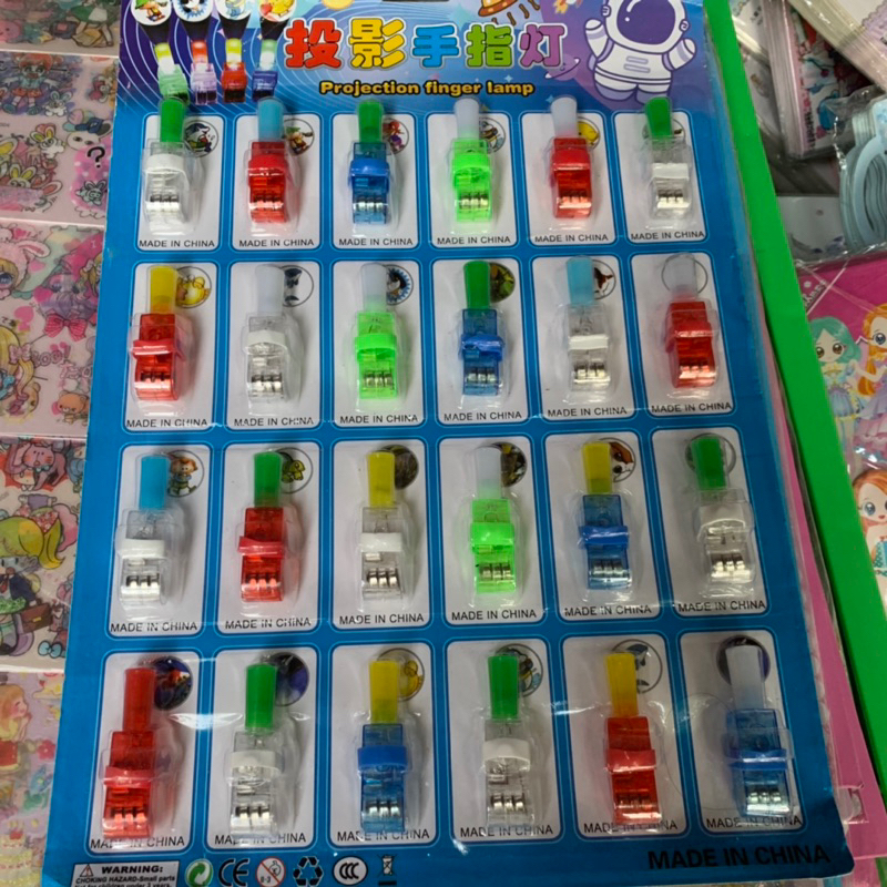 Vỉ 24 cái Đèn chiếu hình đeo ngón tay trò mới siêu hay