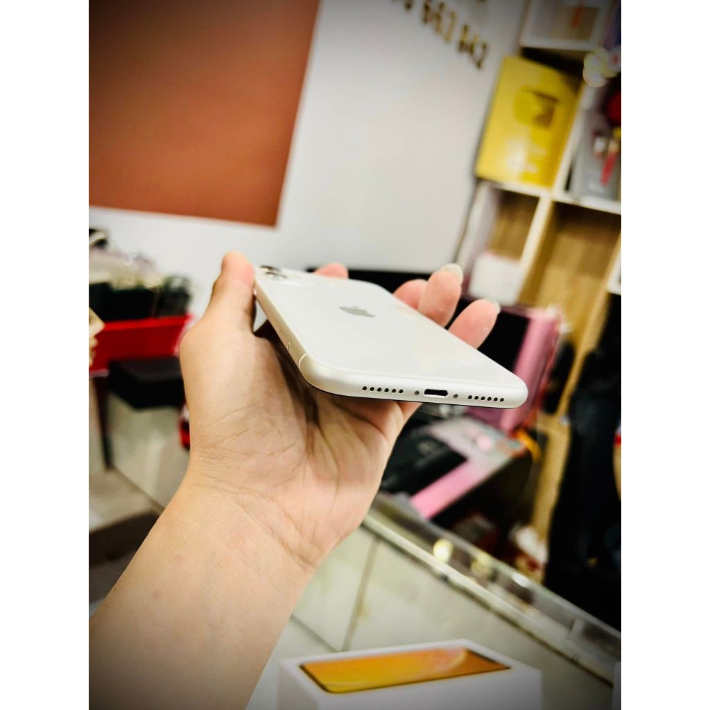 Điện thoại lP 11Thường bộ nhớ 256GB máy quốc tế, pin trâu chơi game thoải mái, bảo hành 12 tháng